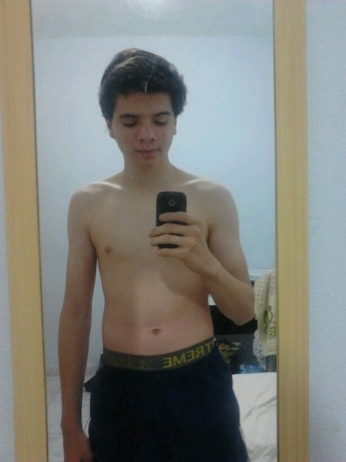 Hot Teenboy Selfies 
